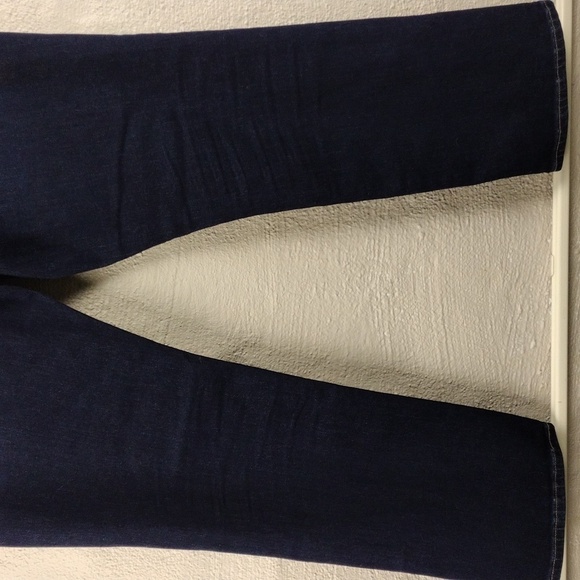 Lucky Brand Los Angeles Sweet Blue Dark Wash Mid Rise Straight Leg Ankle Jean - Picture 12 of 15